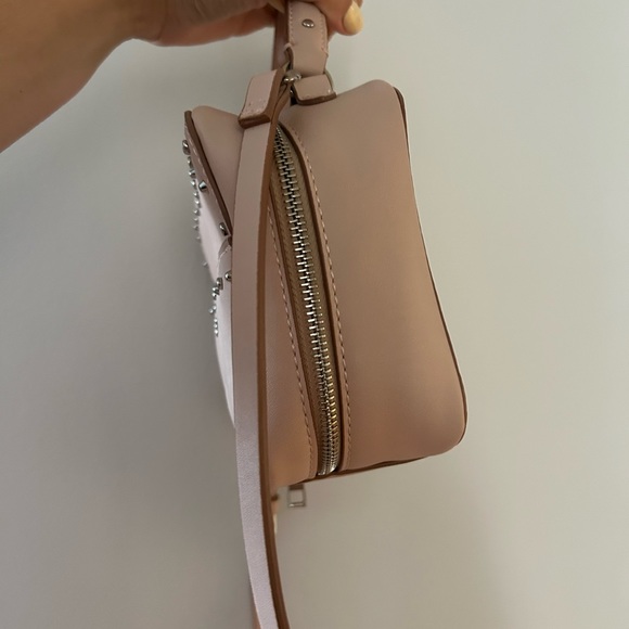 Light pink studded crossbody bag 💗 - Picture 2 of 3